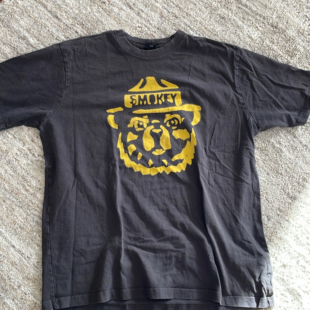 Filson. XL heavy weight t shirt. Smokey the bears